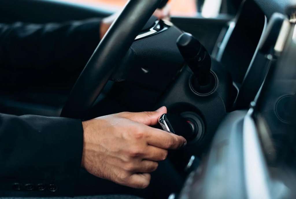 استارت نخوردن خودرو