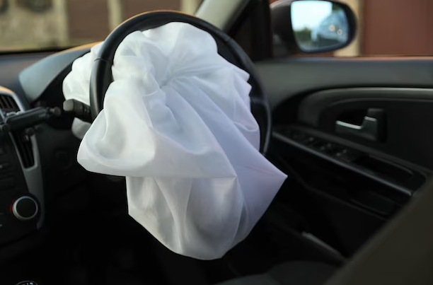 ایربگ خودرو چگونه کار میکند و پس از باز شدن آن چه باید کرد؟