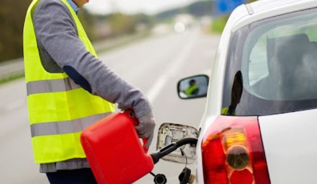 ۷ خدمت حیاتی سوخت‌ رسانی امداد خودرو